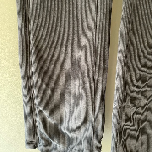 Lulu lemon bell bottom Grey pant - Picture 3 of 7